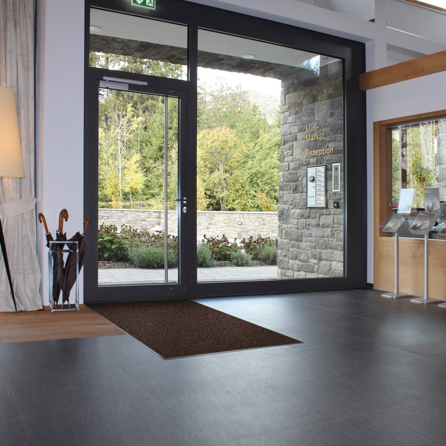 INTR. Catch Schoonloopmat | Koel Bruin | 135cm